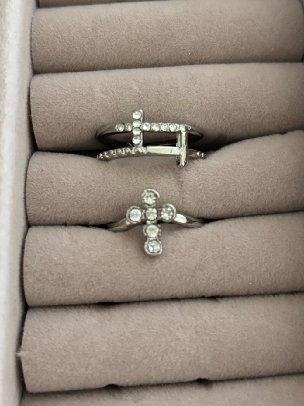 Cross ✝️ Rings (4) - Picture 3 of 4